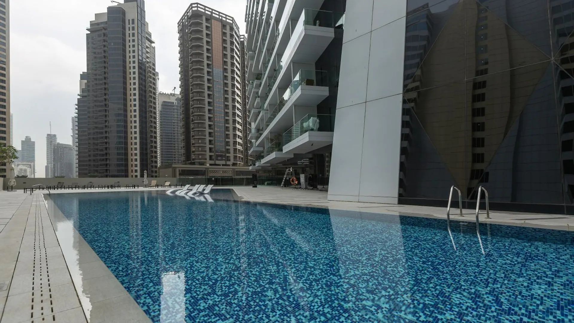 Burj & Beyond - Luxury Stay With Burj Khalifa View Dubai Apartment