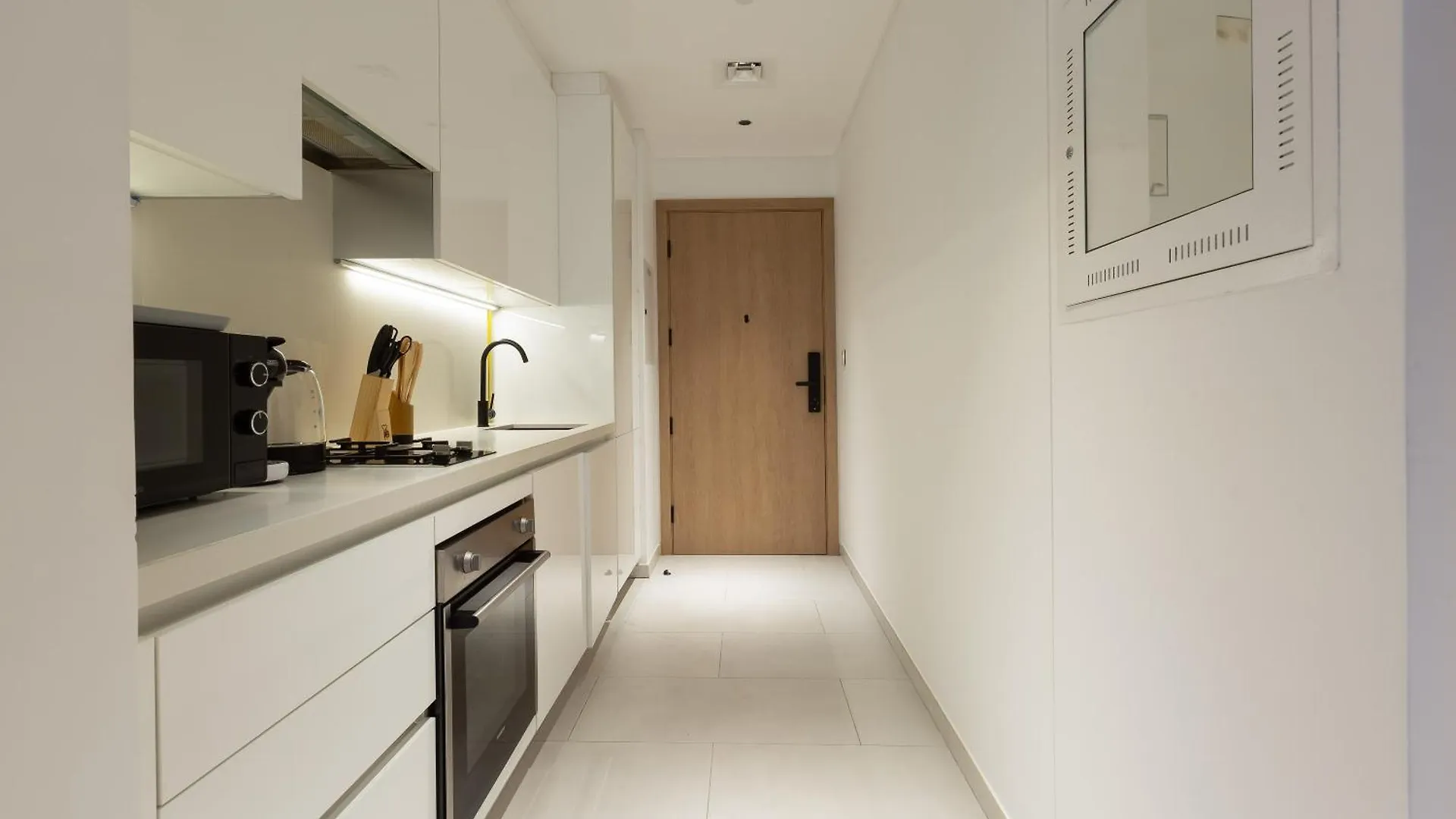 Burj & Beyond - Luxury Stay With Burj Khalifa View Dubai Apartment